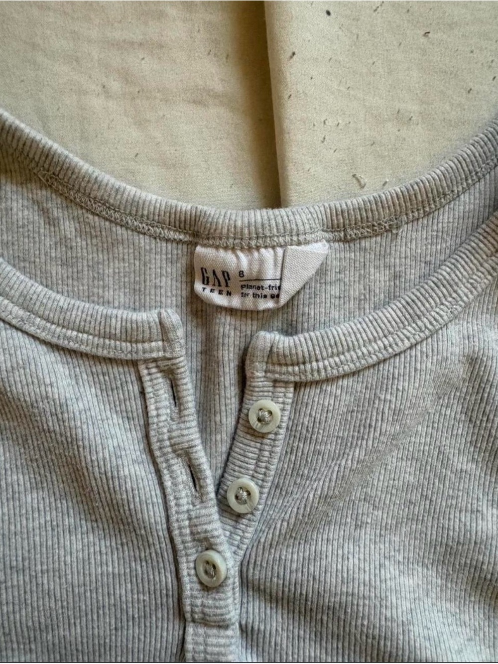 Y2K Gap Button Rib Tank - Picture 2 of 3